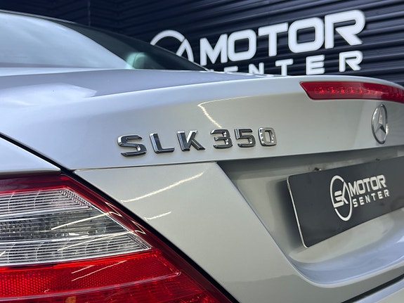Mercedes-Benz SLK350 10 of 30
