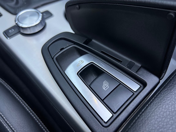 Mercedes-Benz SLK350 27 of 30