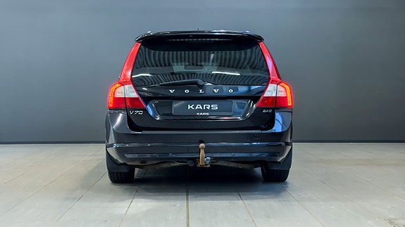 Volvo V70 4 of 30