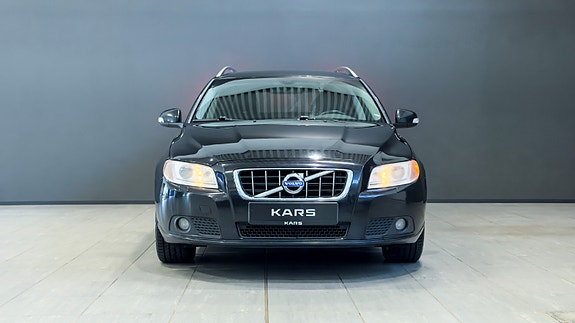 Volvo V70 9 of 30