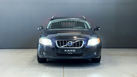 Volvo V70 8 of 30