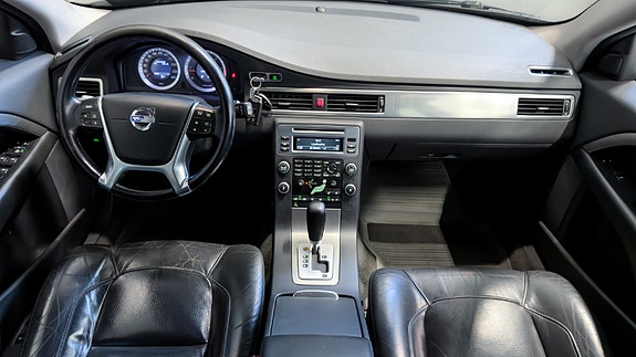 Volvo V70 23 of 30