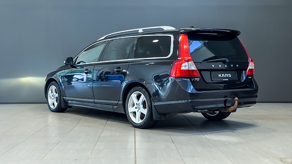 Volvo V70 3 of 30