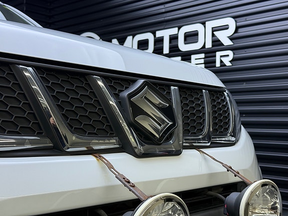 Suzuki Vitara 5 of 30