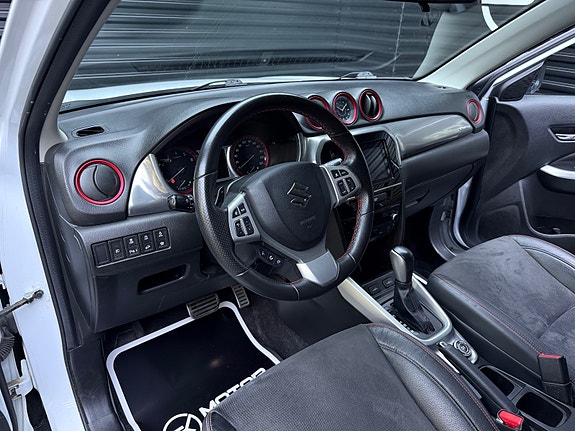 Suzuki Vitara 12 of 30