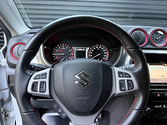 Suzuki Vitara 15 of 30