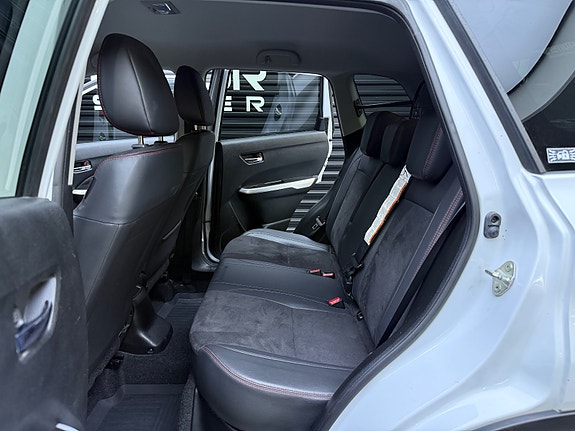 Suzuki Vitara 30 of 30