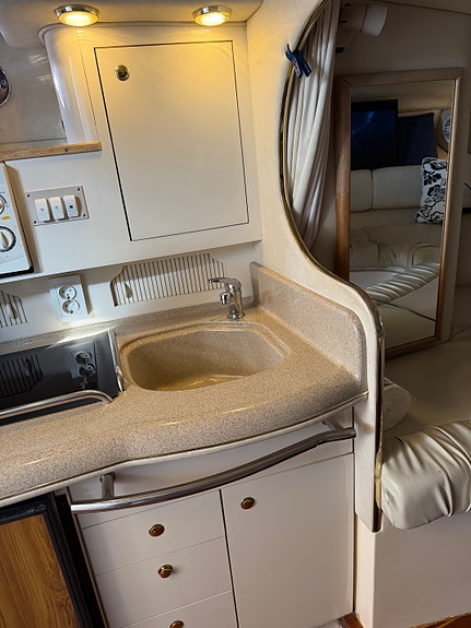 Sea Ray Sundancer 290 13 of 30