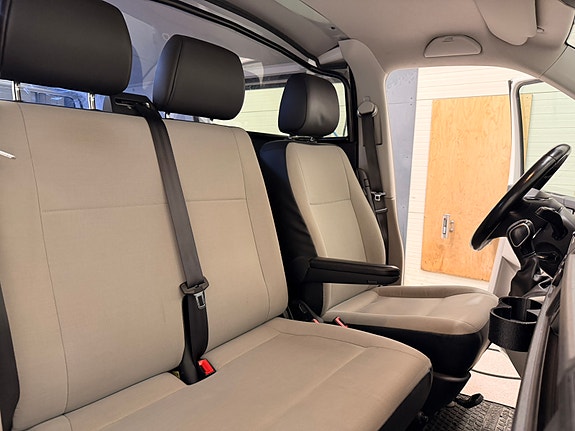 Volkswagen Transporter 7 of 30