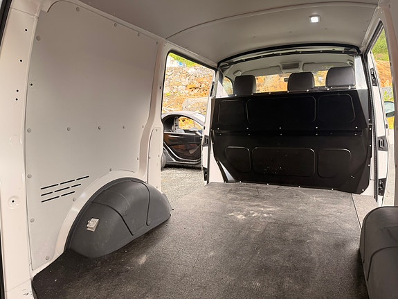 Volkswagen Transporter 24 of 30