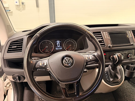 Volkswagen Transporter 14 of 30