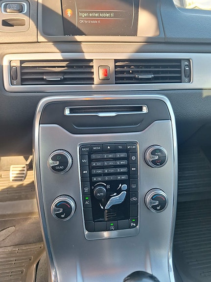 Volvo V70 17 of 24