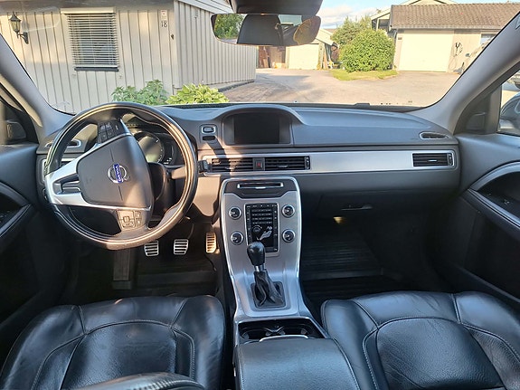 Volvo V70 7 of 24
