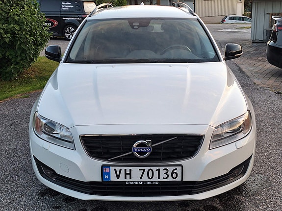 Volvo V70 4 of 24