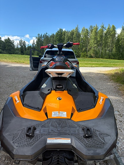SeaDoo Spark Trixx 3up med henger 7 of 7