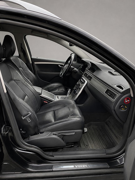 Volvo V70 5 of 8