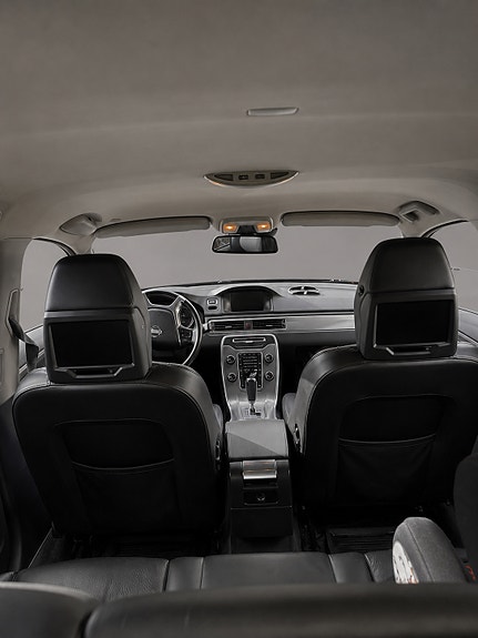 Volvo V70 8 of 8