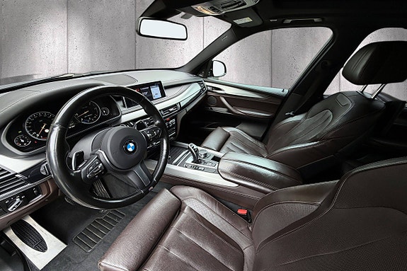 BMW X5 25 of 30
