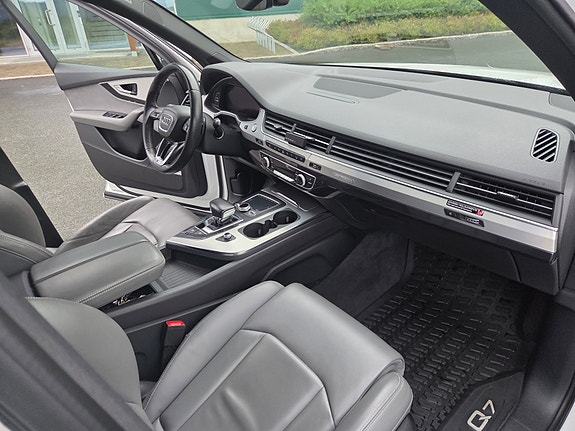 Audi Q7 13 of 21