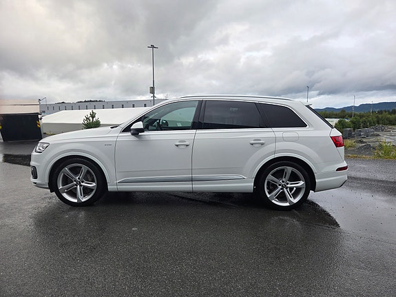 Audi Q7 10 of 21