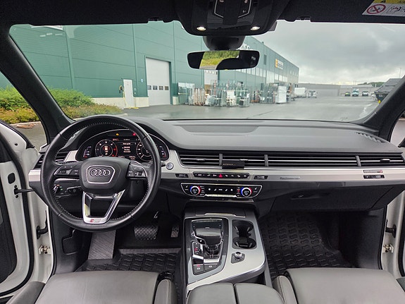 Audi Q7 20 of 21