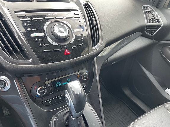 Ford Kuga 14 of 21
