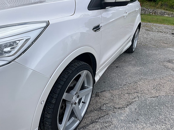 Ford Kuga 19 of 21