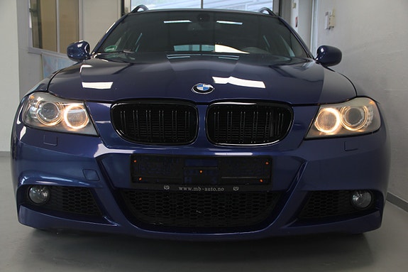 BMW 335i 4 of 30