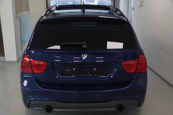 BMW 335i 12 of 30