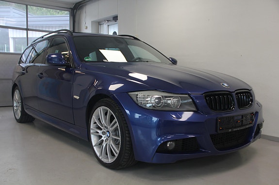 BMW 335i 2 of 30