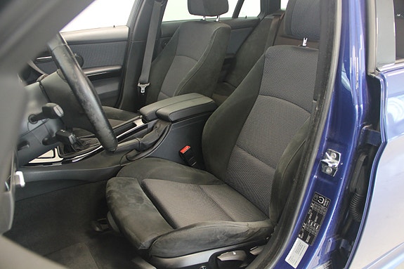 BMW 335i 23 of 30