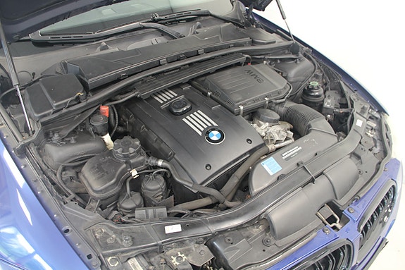 BMW 335i 5 of 30