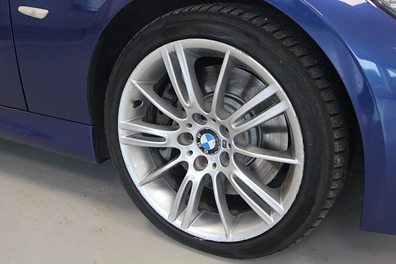 BMW 335i 18 of 30