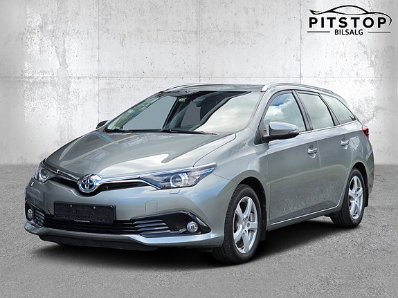 Toyota Auris 2 of 24