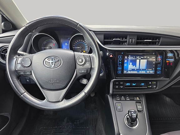 Toyota Auris 17 of 24