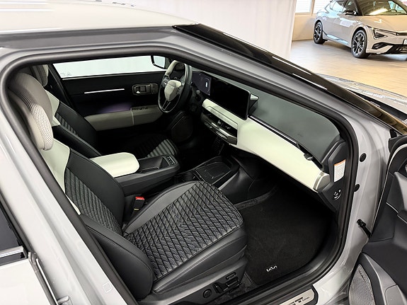 Kia EV4 13 of 30