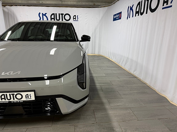 Kia EV4 8 of 30
