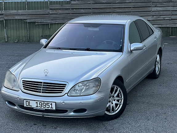 Mercedes-Benz S320 3 of 14