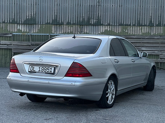 Mercedes-Benz S320 6 of 14