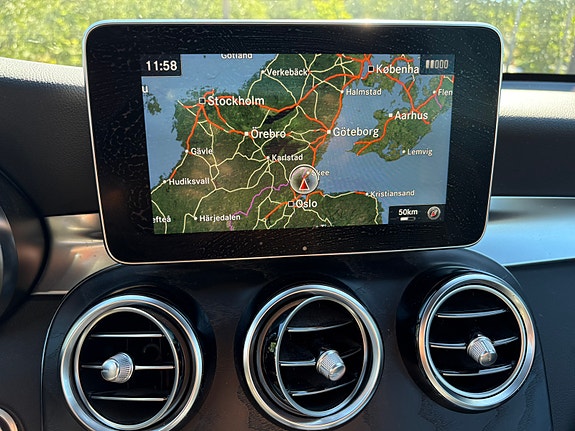 Mercedes-Benz GLC350 e 8 of 30