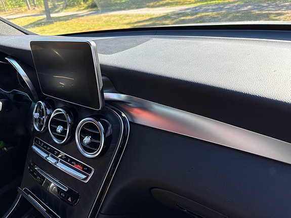 Mercedes-Benz GLC350 e 10 of 30