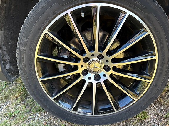 Mercedes-Benz GLC350 e 29 of 30