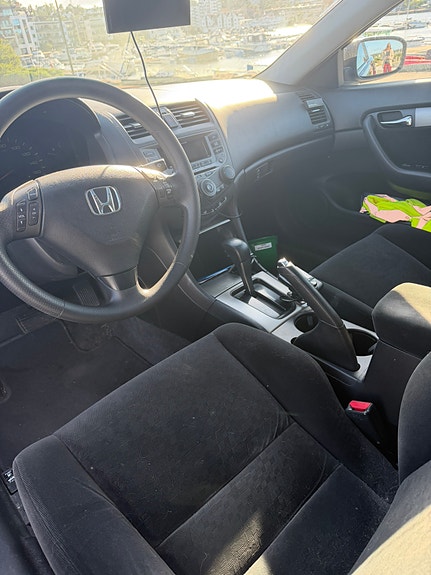 Honda Accord 13 of 19