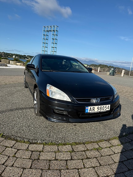 Honda Accord 3 of 19