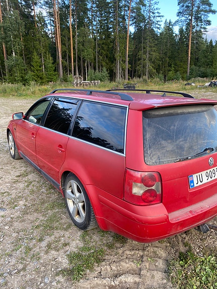 Volkswagen Passat 7 of 12