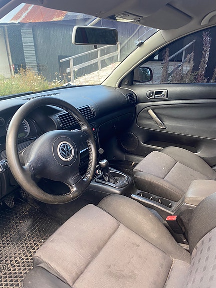 Volkswagen Passat 11 of 12