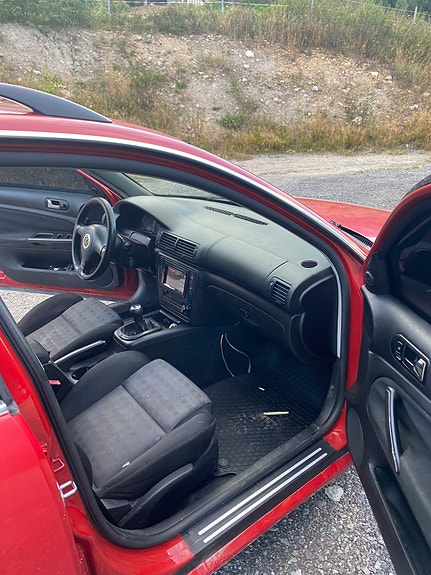Volkswagen Passat 12 of 12