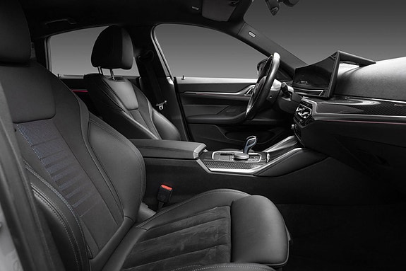 BMW i4 28 of 29