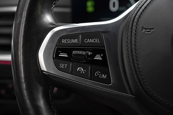 BMW i4 23 of 29