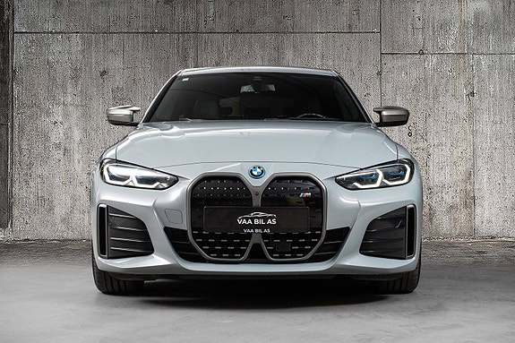 BMW i4 2 of 29